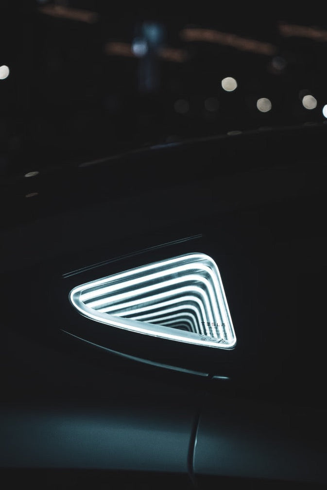 AnimeCarMod Deep Mirror Multi-Mode Light Quarter Window Diorama with remote control, showcasing a detailed automotive interior display.