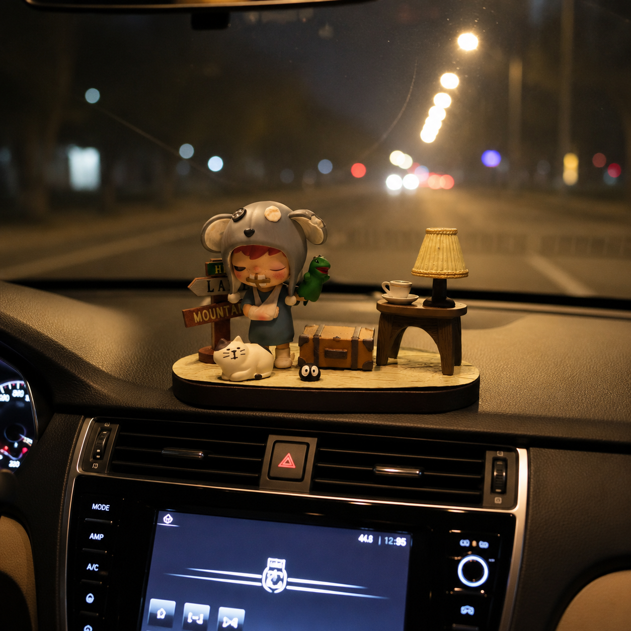 AnimeCarMod Cozy Mountain Companion car dashboard decor featuring a cute mountain-themed design for a personalized vehicle interior.