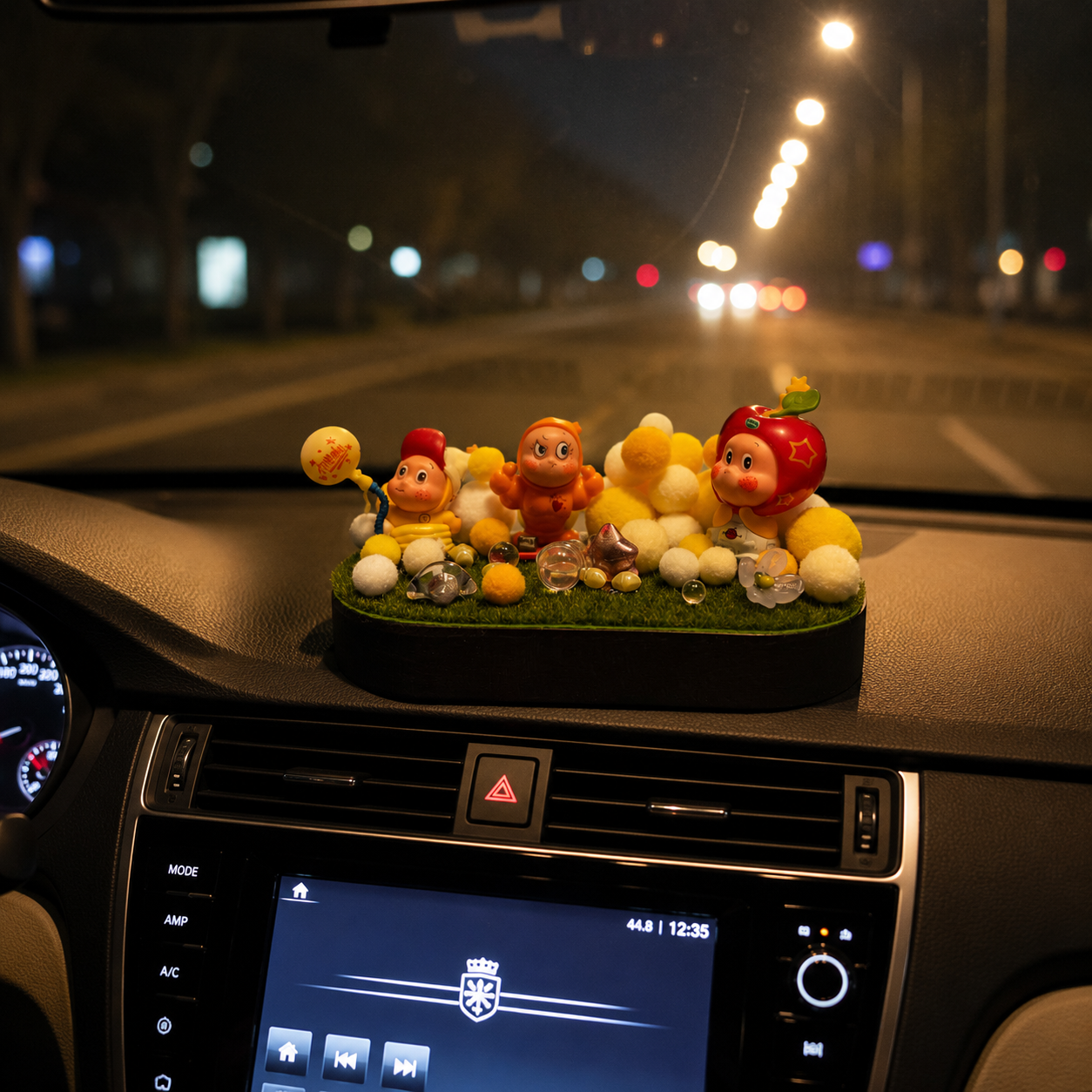 AnimeCarMod Sunny Pom Party dashboard decor featuring vibrant anime-inspired character for car interior decoration.